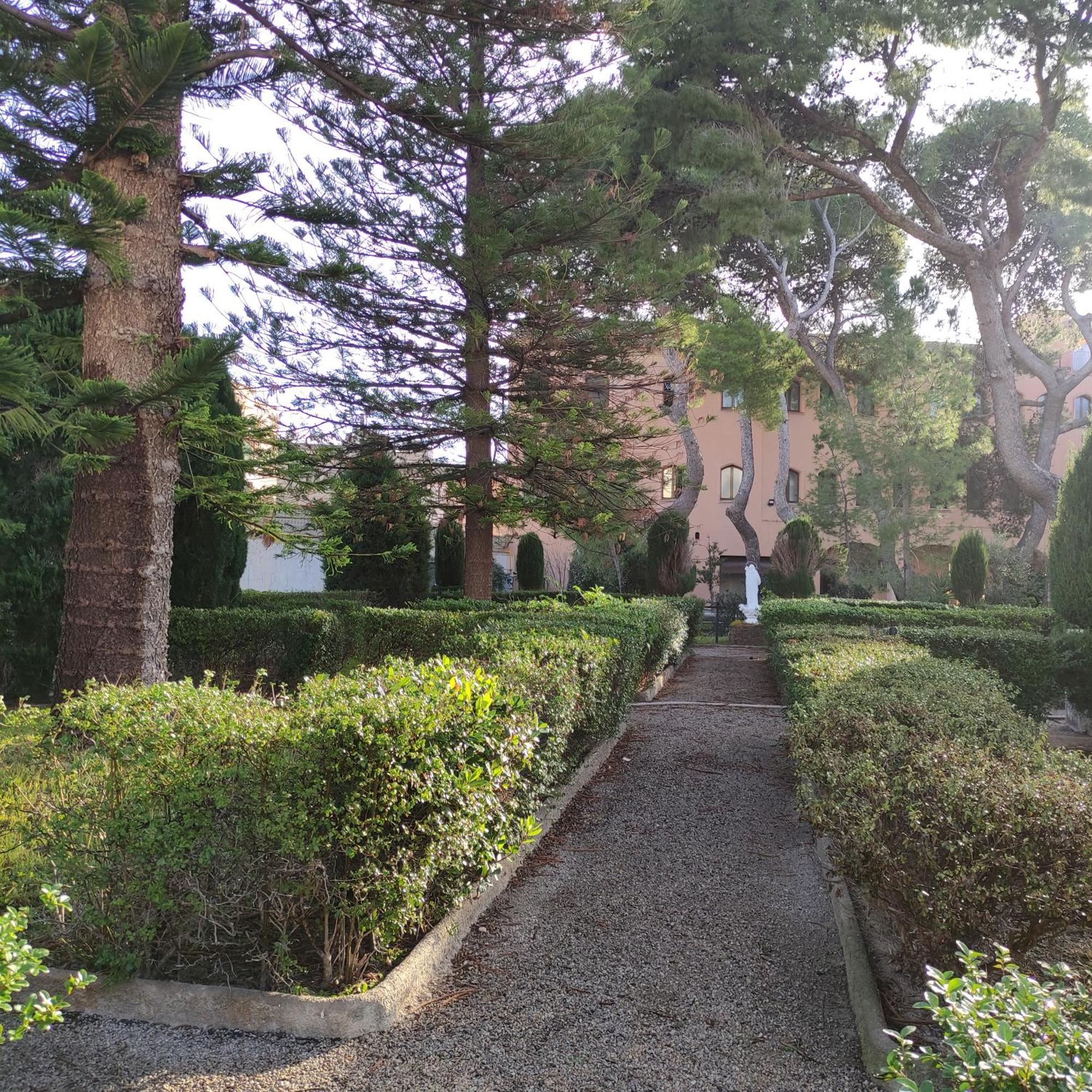 Albergue Rosa Molas Arrabal de Jesus Bagian luar foto